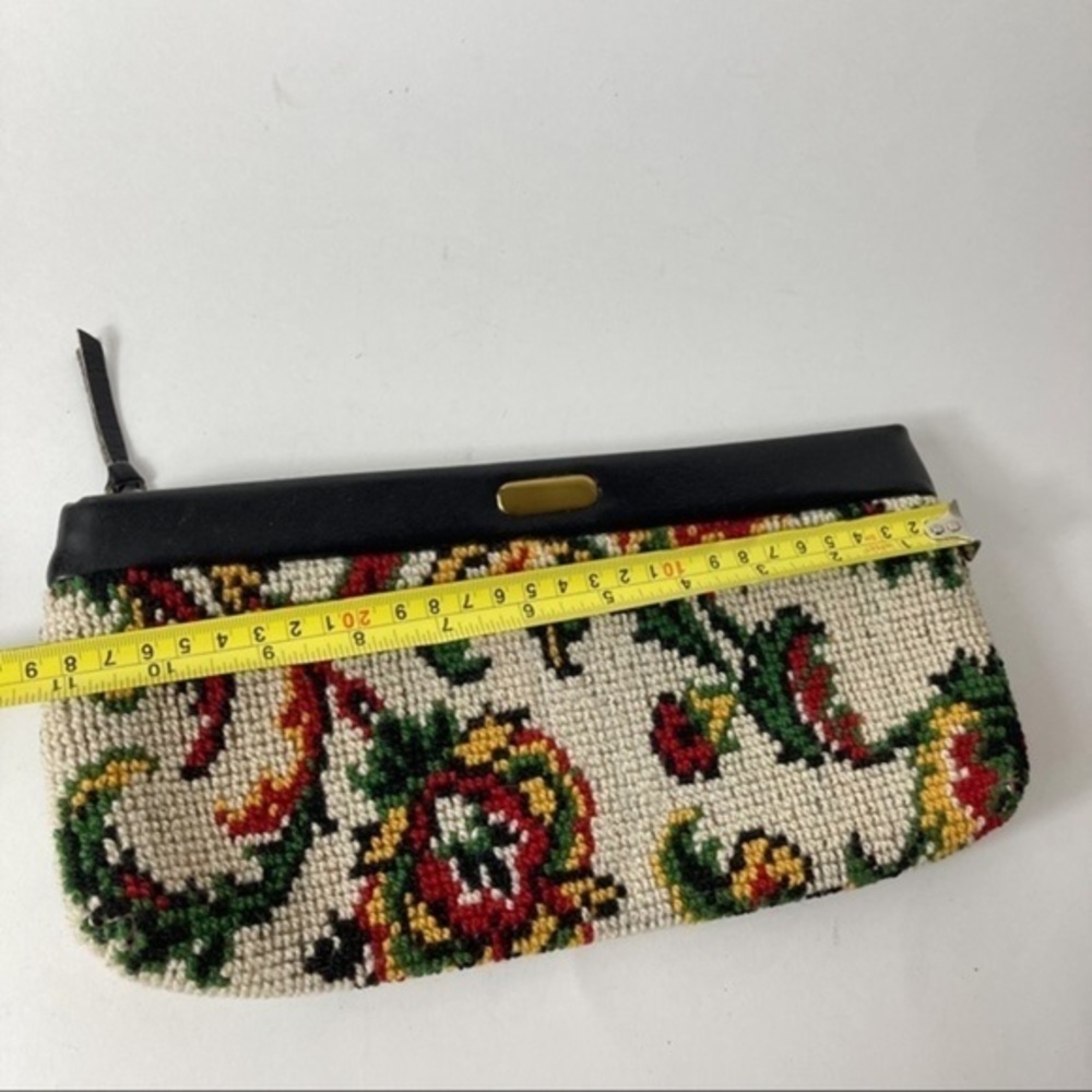 Vintage Floral Needle Point Tapestry Carpet Bag Clutch - Picture 5 of 10